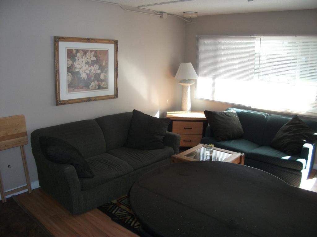 Bent Prop Inn And Hostel Of Alaska - Midtown Anchorage Luaran gambar