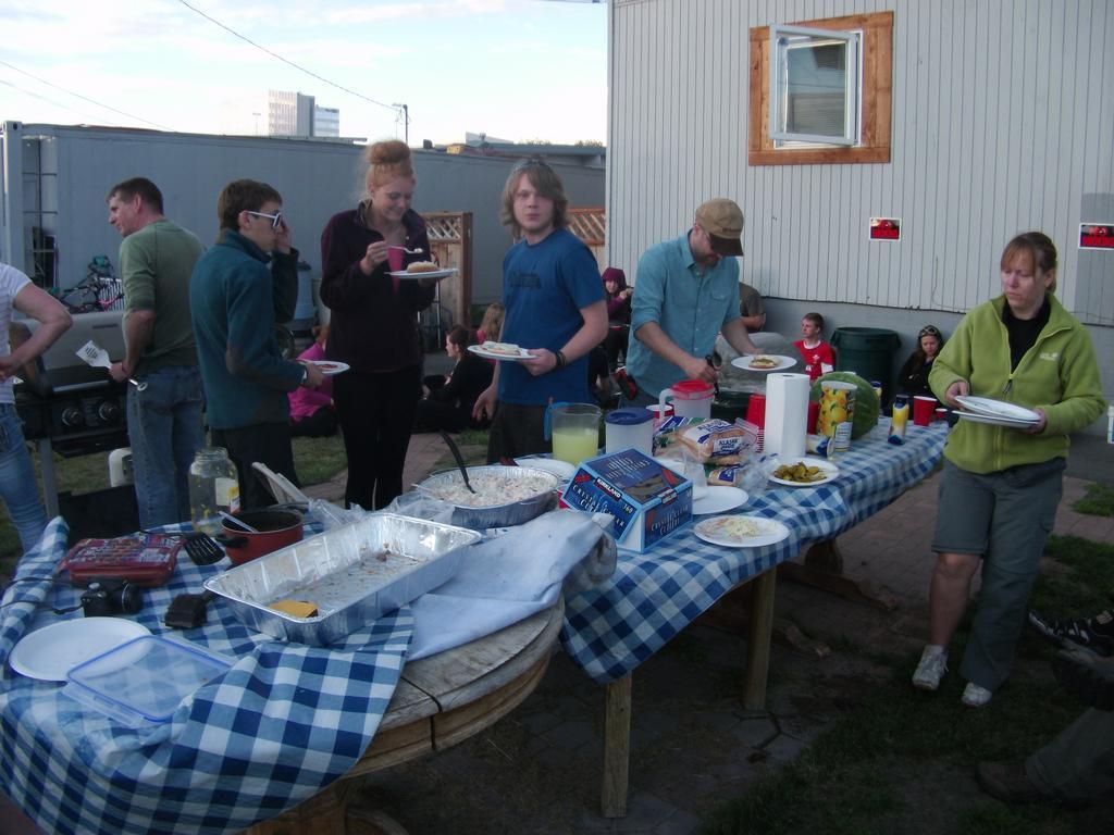 Bent Prop Inn And Hostel Of Alaska - Midtown Anchorage Luaran gambar