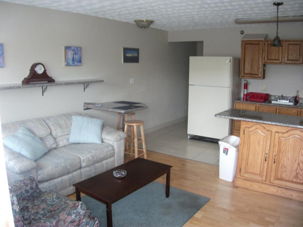 Bent Prop Inn And Hostel Of Alaska - Midtown Anchorage Bilik gambar