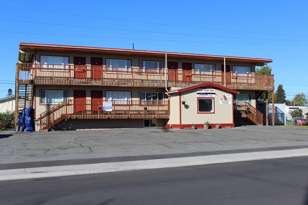 Bent Prop Inn And Hostel Of Alaska - Midtown Anchorage Luaran gambar