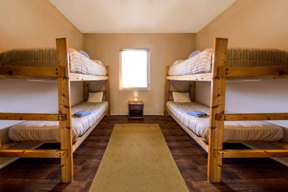 Bent Prop Inn And Hostel Of Alaska - Midtown Anchorage Luaran gambar